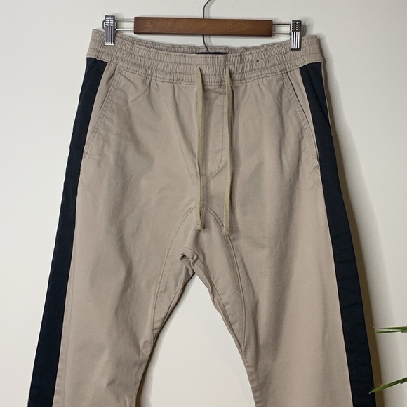 Hollister | Stacked Skinny Advanced Stretch Side Stripe Elastic Zip Cuff Pants S - Picture 3 of 17